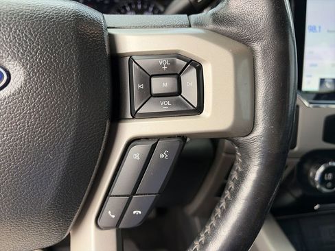 Certified 2022 Ford F250 Lariat w/ Black Appearance Package AWD/4WD image 27