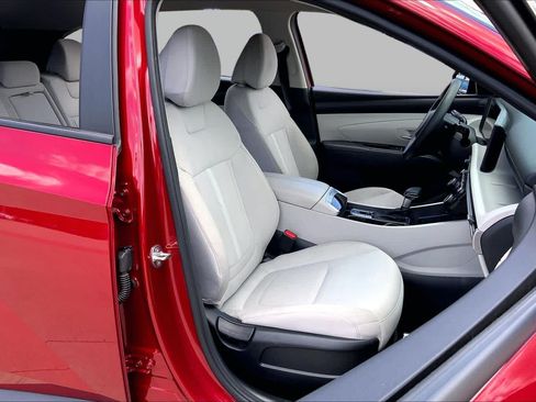 Used 2025 Hyundai Tucson SEL FWD image 9