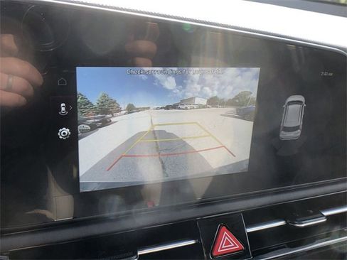 New 2025 Kia Niro EX image 17