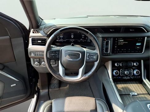 Used 2024 GMC Yukon XL Denali w/ Denali Reserve Package AWD/4WD image 14