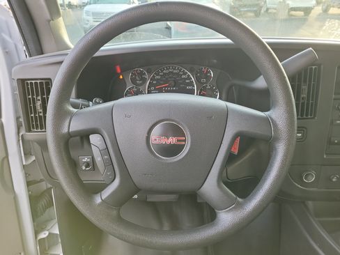 Used 2020 GMC Savana 2500 Extended w/ Driver Convenience Package image 19
