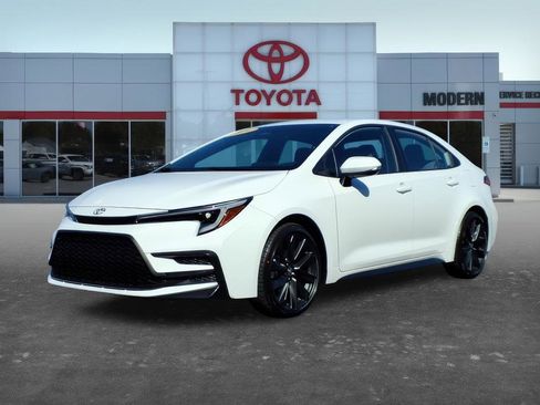 Used 2026 Toyota Corolla SE FWD image 1