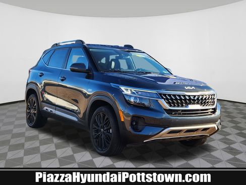 Used 2023 Kia Seltos Nightfall Edition image 1