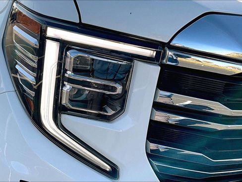 Used 2023 GMC Sierra 1500 SLT w/ SLT Premium Package image 30