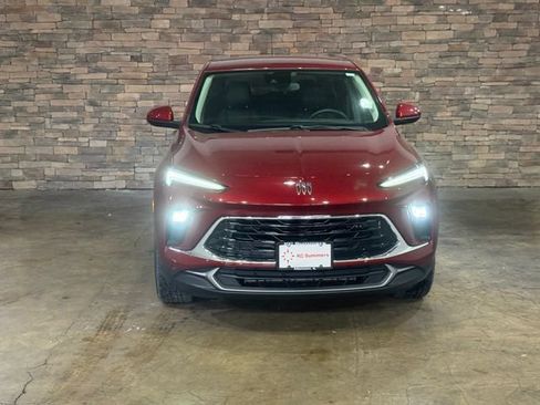 Used 2024 Buick Encore GX Preferred FWD image 2