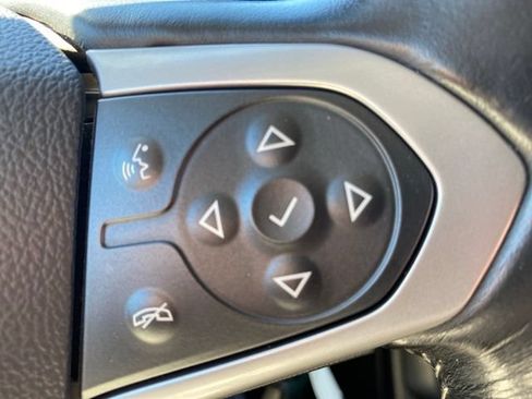 Used 2018 Chevrolet Colorado LT AWD/4WD image 18