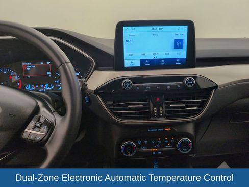 Used 2022 Ford Escape SE w/ Convenience Package FWD image 16