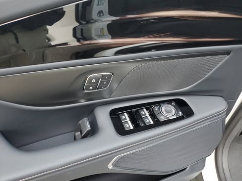 New 2026 Lincoln Nautilus Premier AWD/4WD image 18