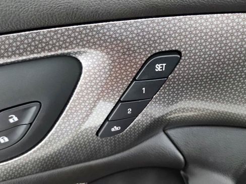 Used 2023 Chevrolet Traverse Premier w/ Redline Edition FWD image 20