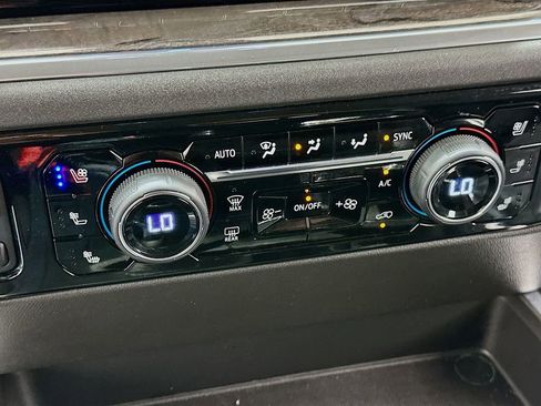 Used 2025 Chevrolet Silverado 1500 LTZ image 16