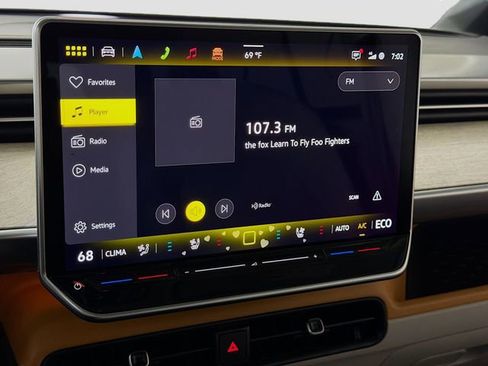 New 2025 Volkswagen ID. Buzz 1st Edition image 15