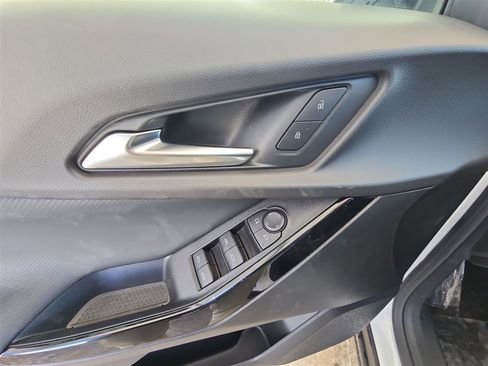 New 2025 Chevrolet Equinox LT image 22