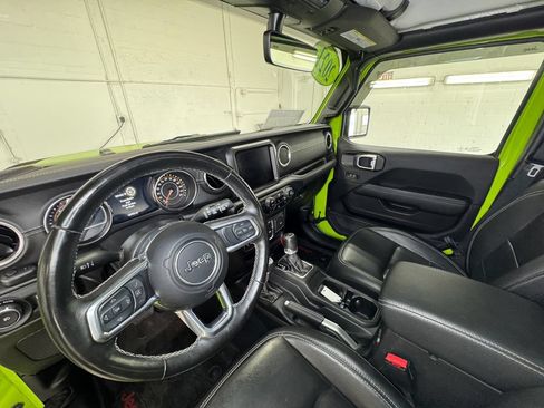 Used 2021 Jeep Wrangler Unlimited Sahara w/ Uconnect 4C Nav & Sound Group AWD/4WD image 14