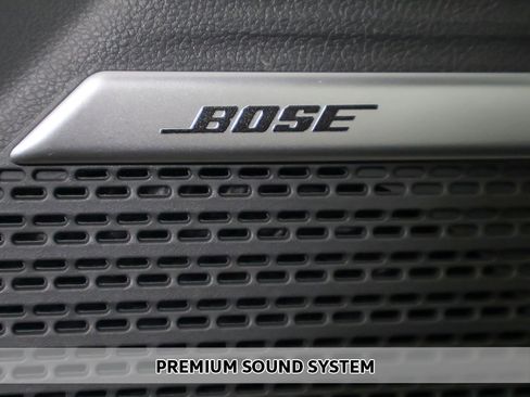 Certified 2025 Hyundai Santa Fe Limited image 5