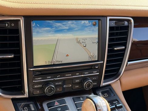 Used 2011 Porsche Panamera 4 AWD/4WD image 18