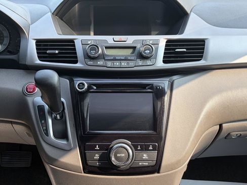 Used 2015 Honda Odyssey EX-L image 16