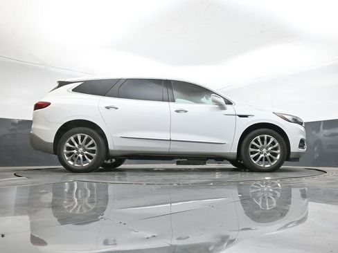 Used 2020 Buick Enclave Essence w/ Sound and Sites Package image 45