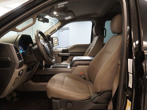 Used 2018 Ford F150 XLT w/ Trailer Tow Package image 5