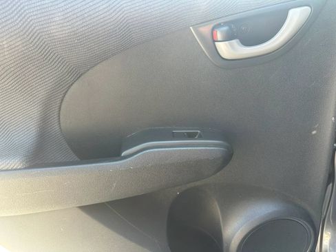 Used 2013 Honda Fit image 11
