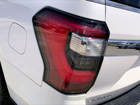Used 2019 Ford Expedition Limited w/ Equipment Group 302A RWD image 27