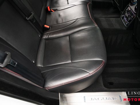 Used 2017 Jaguar XJ R RWD image 36