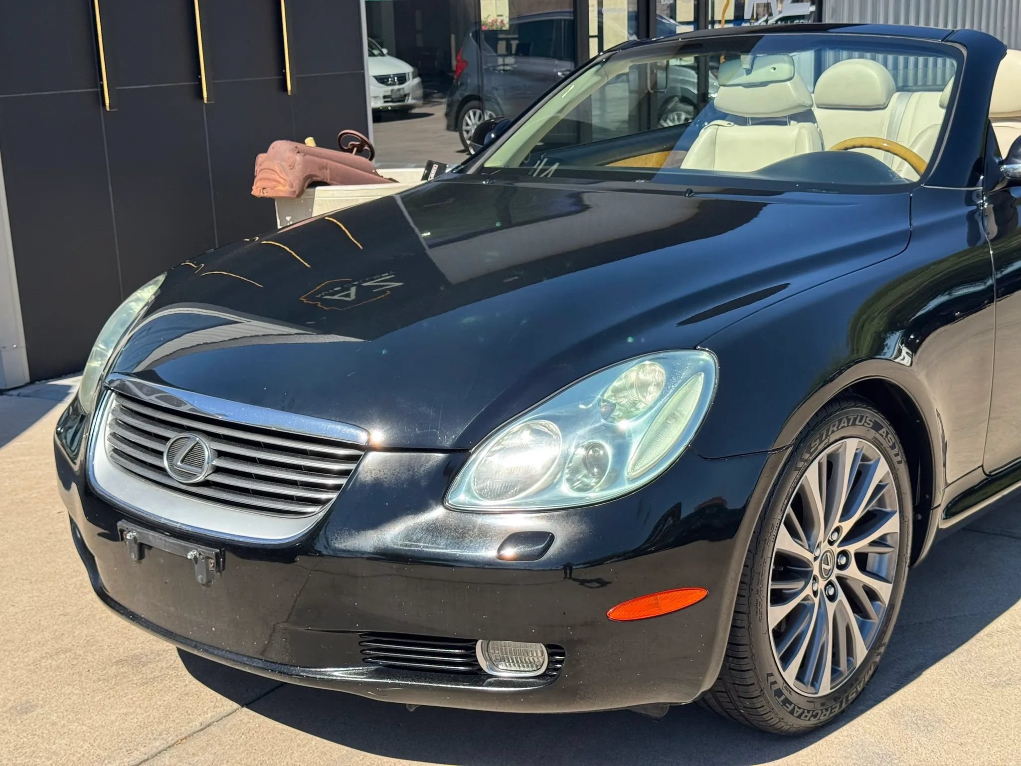 Used 2005 Lexus SC 430 Convertible RWD image 27