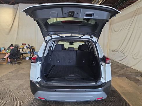 Used 2023 Nissan Rogue S AWD/4WD image 19