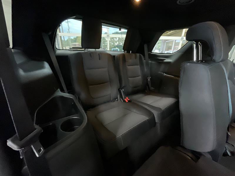 Used 2018 Ford Explorer XLT w/ Class II Trailer Tow Package FWD image 27