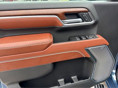 New 2026 GMC Sierra 2500 Denali Ultimate image 9