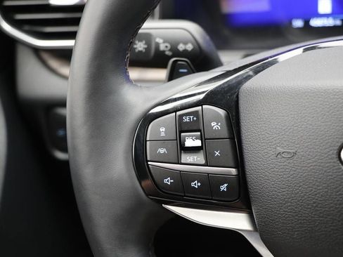 Used 2021 Ford Explorer Platinum w/ Equipment Group 601A image 23