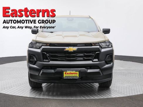 Used 2023 Chevrolet Colorado W/T image 2