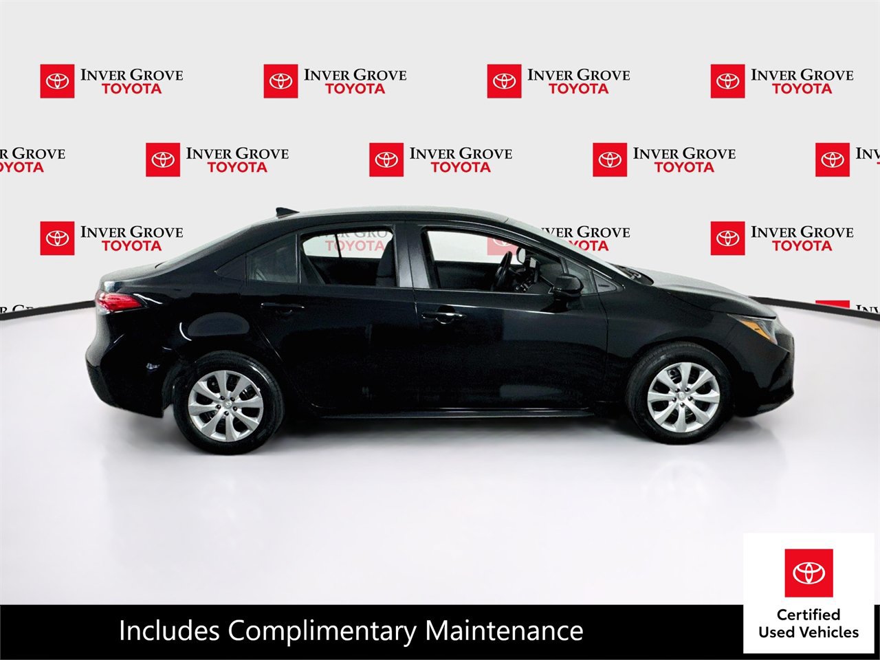 Certified 2025 Toyota Corolla LE FWD image 4