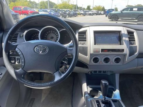 Used 2011 Toyota Tacoma PreRunner w/ SR5 Pkg #2 RWD image 12