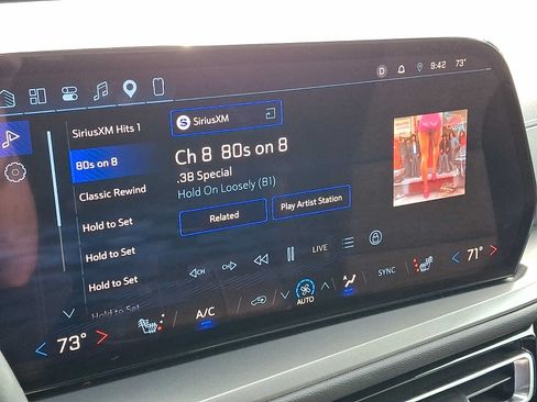 Used 2024 Chevrolet Traverse LT AWD/4WD image 18