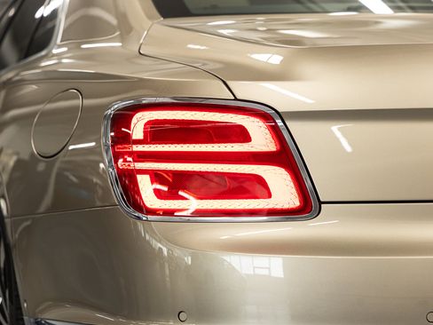 Used 2026 Bentley Flying Spur V8 AWD/4WD image 21