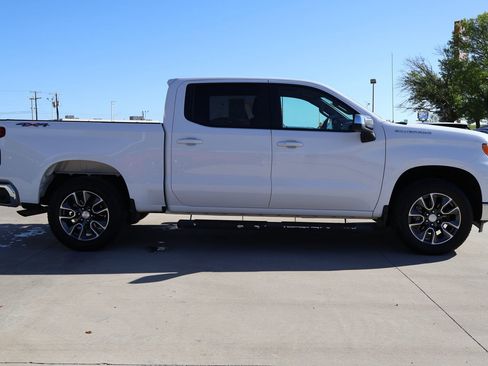 Used 2024 Chevrolet Silverado 1500 LT image 6