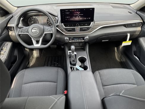 New 2026 Nissan Altima 2.5 SV w/ SV Special Edition Package FWD image 13