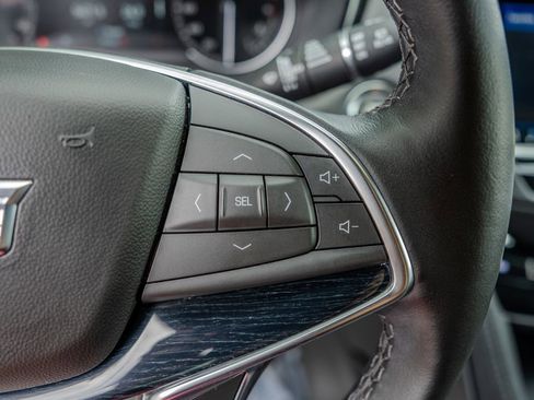 Used 2024 Cadillac XT5 Premium Luxury FWD image 7