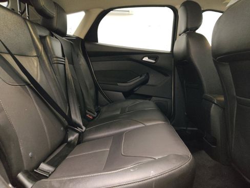 Used 2015 Ford Focus SE w/ Equipment Group 201A FWD image 19