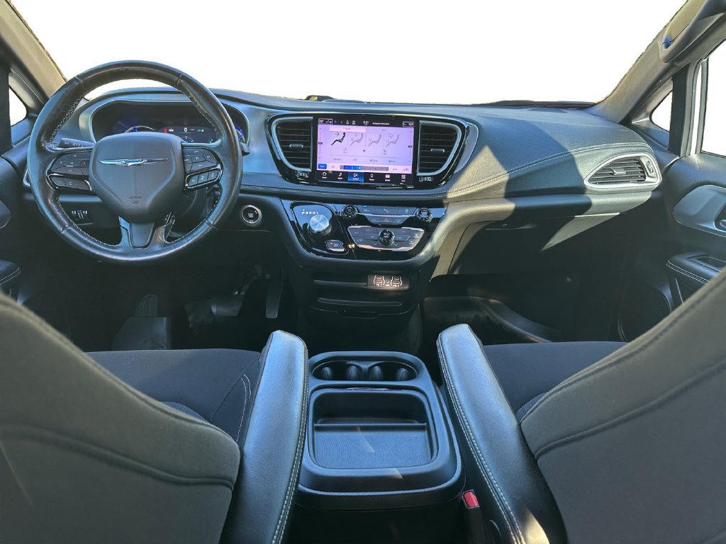 Used 2021 Chrysler Pacifica Touring w/ S Appearance Package FWD image 21