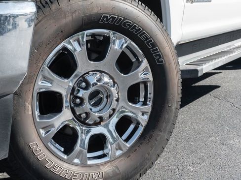 Used 2022 Ford F350 Lariat w/ Lariat Ultimate Package AWD/4WD image 2