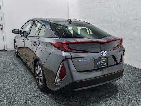 Used 2017 Toyota Prius Prime Premium image 6