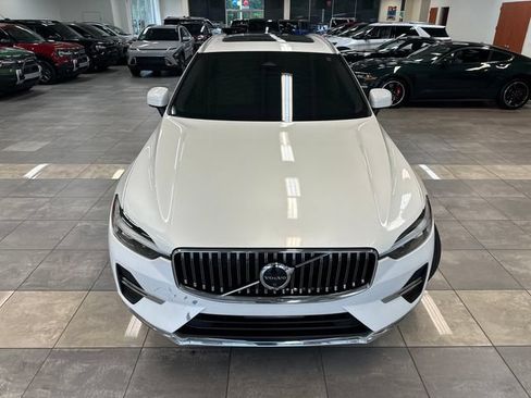 Used 2023 Volvo XC60 B5 Plus AWD/4WD image 18