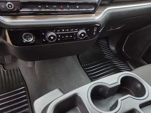 Used 2024 Chevrolet Silverado 1500 LT image 12