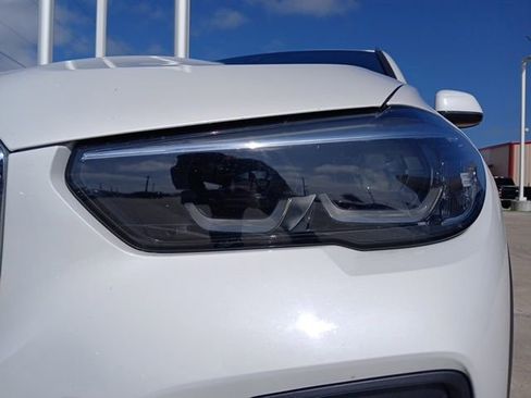 Used 2022 BMW X5 sDrive40i w/ Premium Package RWD image 4