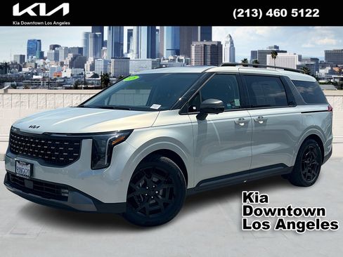 Certified 2026 Kia Carnival SX w/ SX Dark Edition Package FWD image 1