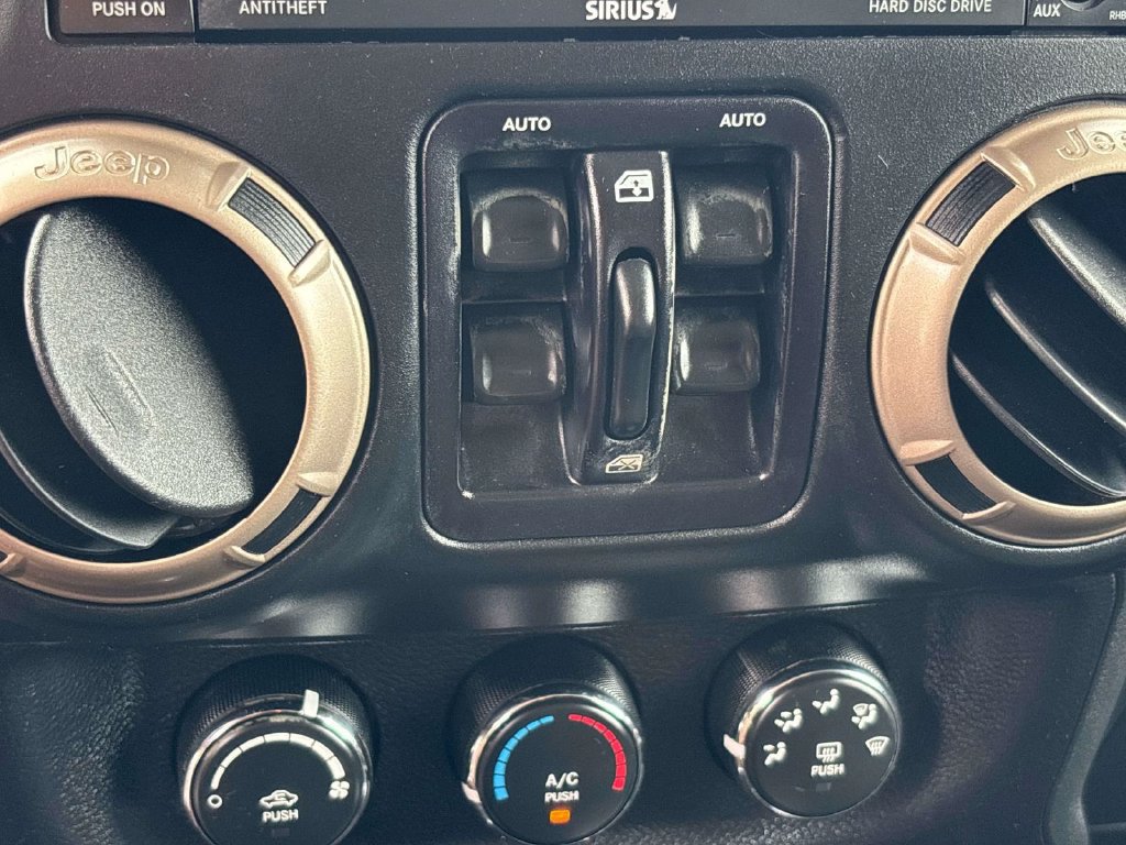 Used 2016 Jeep Wrangler Unlimited Sahara AWD/4WD image 20