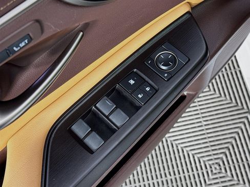 Used 2019 Lexus ES 350 Ultra Luxury image 21