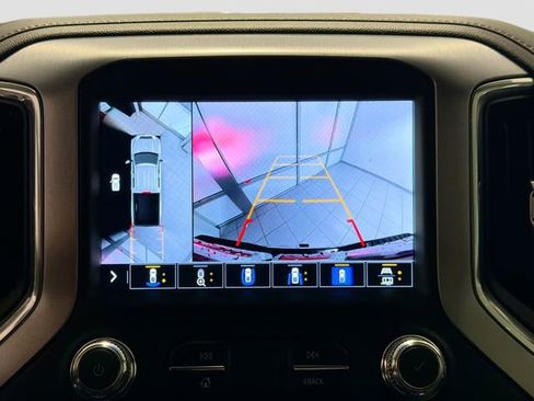 Used 2023 GMC Sierra 2500 SLT w/ SLT Premium Package image 14