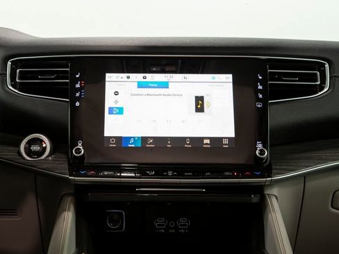 Used 2024 Jeep Wagoneer L Series II image 36